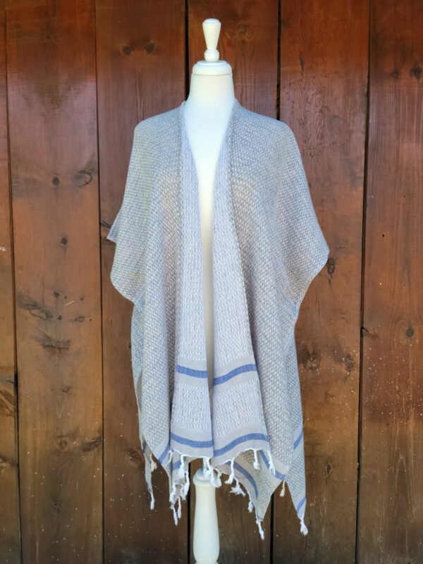 20251106_115448 Poncho PO103