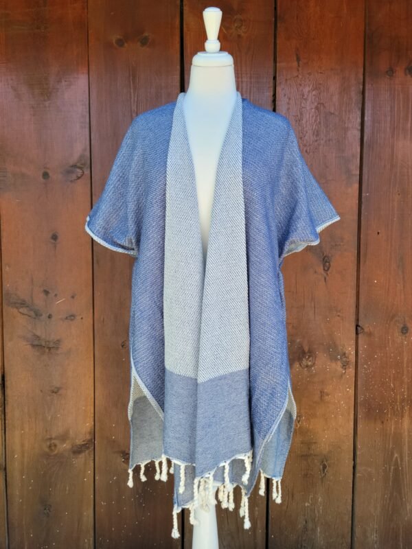 20251106_122758 Poncho PO108