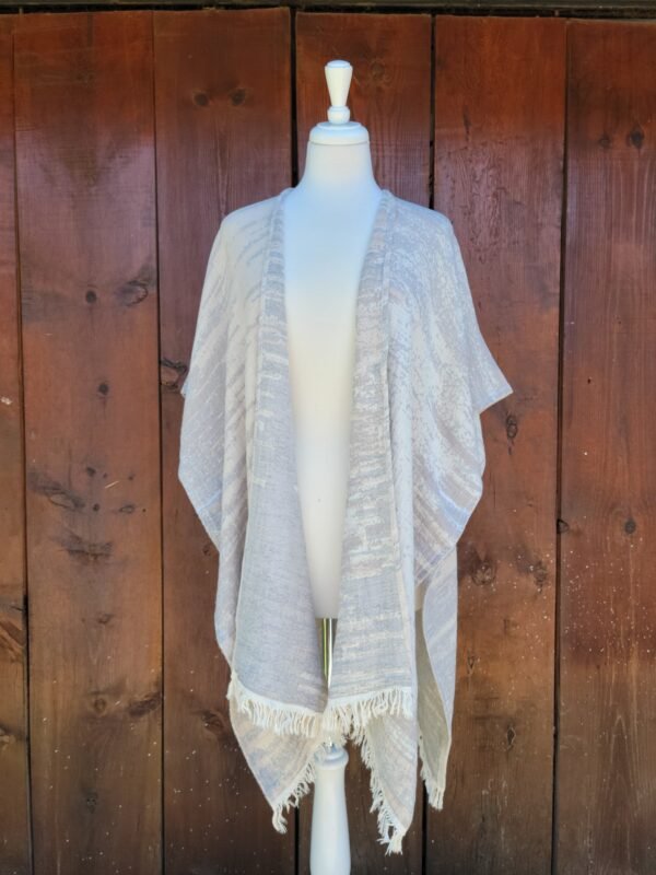 20251106_123500 Poncho PO109